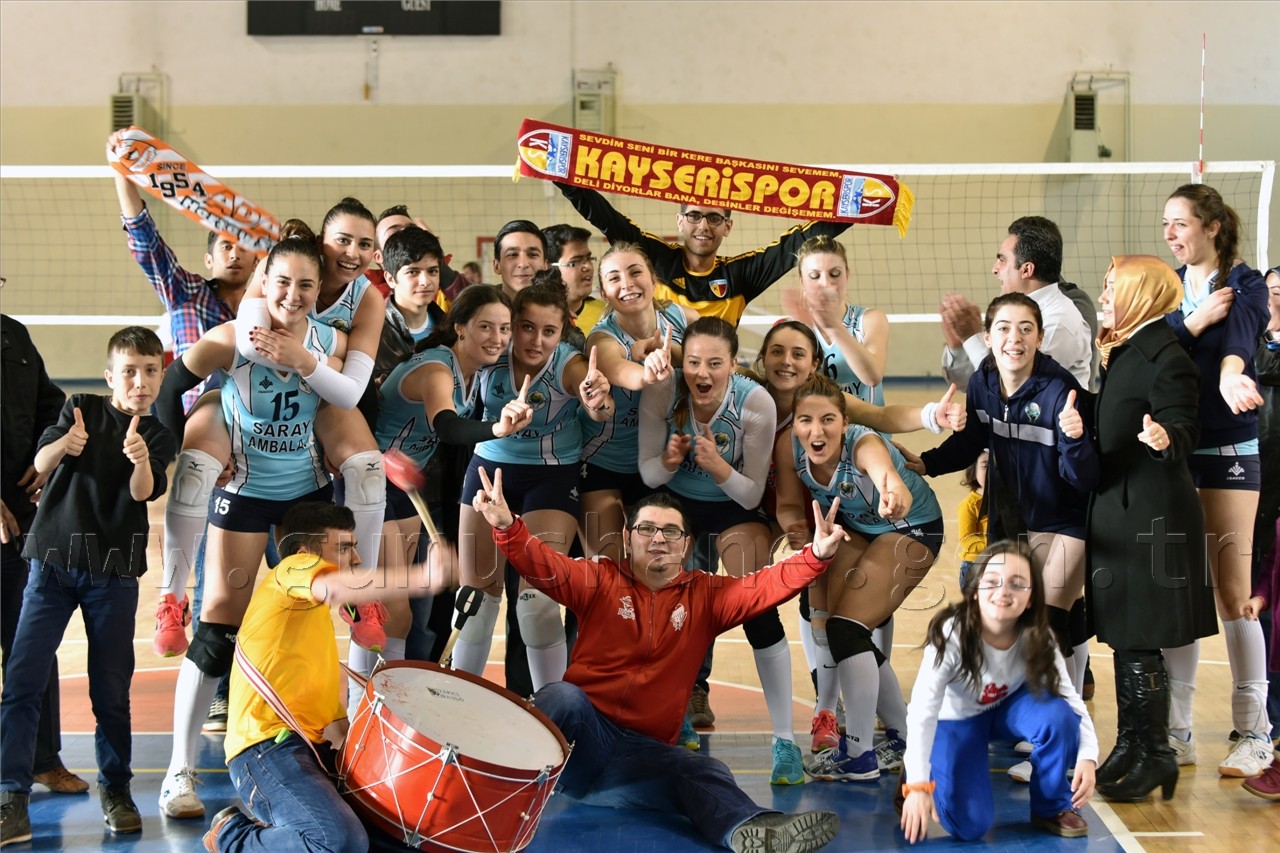 Gümüş Kızlar'dan altın değerinde galibiyet: 3-1 76