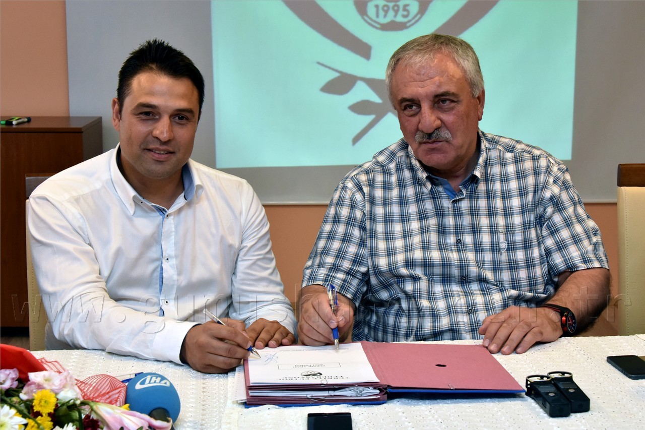 Fatih Akyel imzayı attı 13