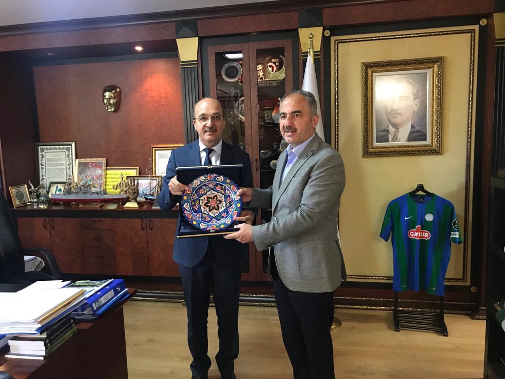 Rektör Zeybek’ten Rize’de önemli ziyaretler 1