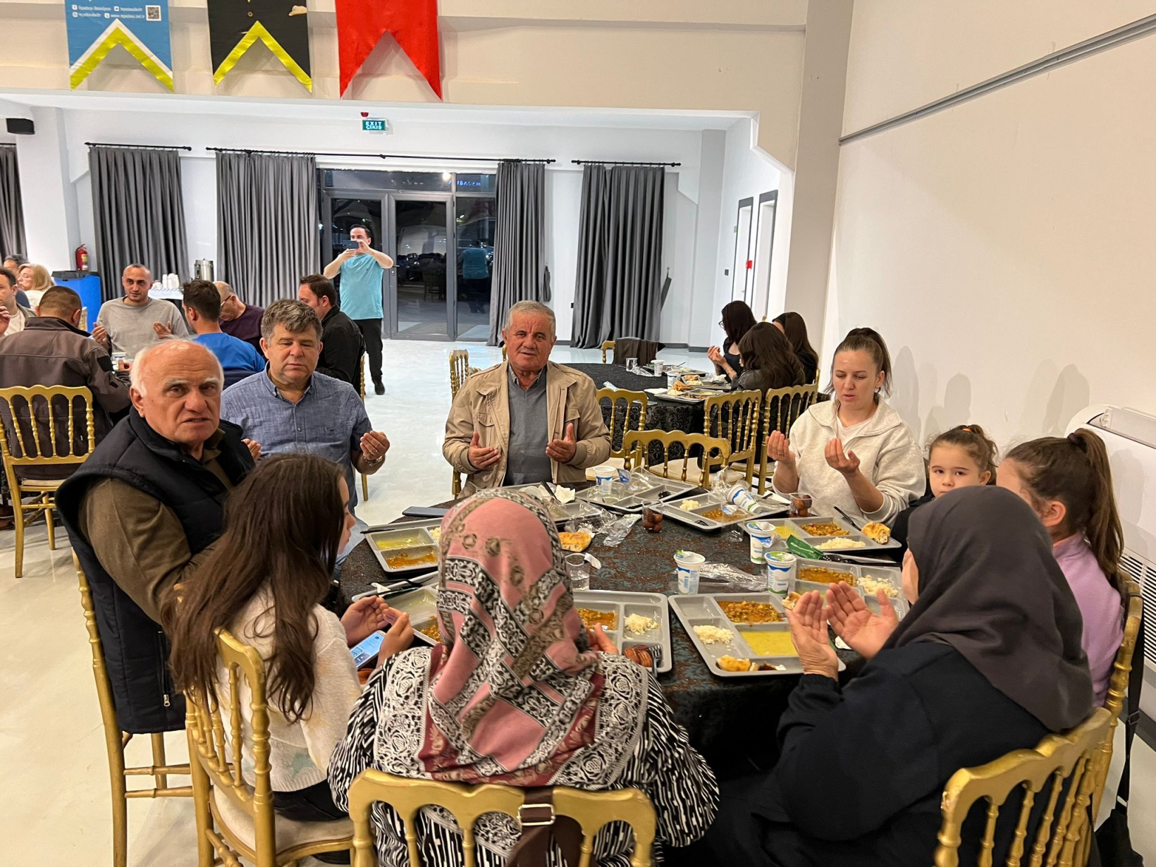 Eskişehir’deki Gümüşhaneliler iftarda bir araya geldiler 4