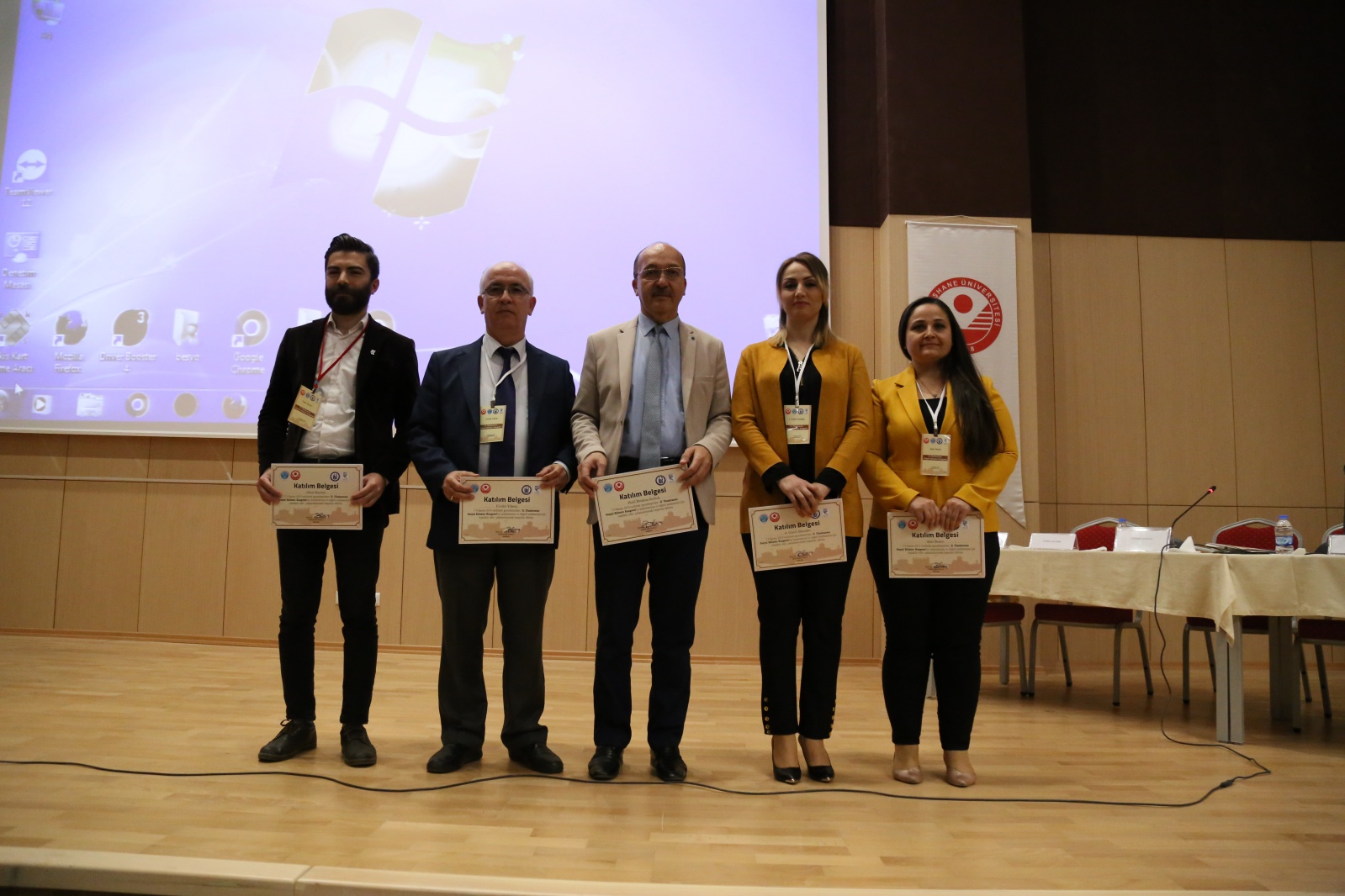 Rektör Zeybek Kongreye 3 çalışmayla katkıda bulundu 1