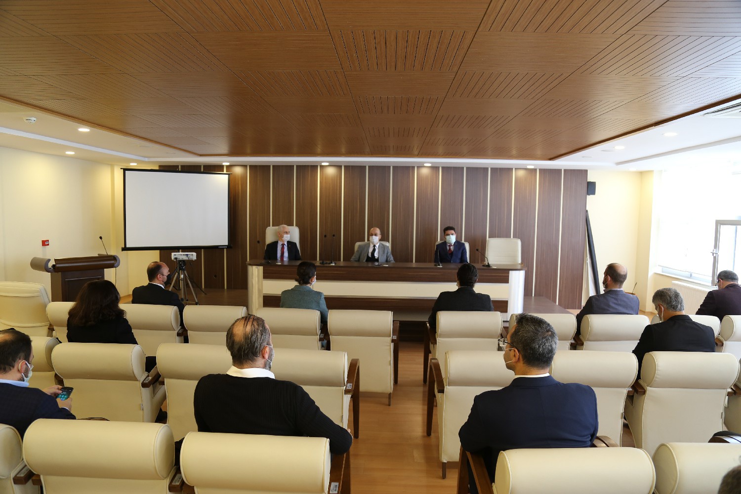 Rektör Zeybek teşekkür etti 4