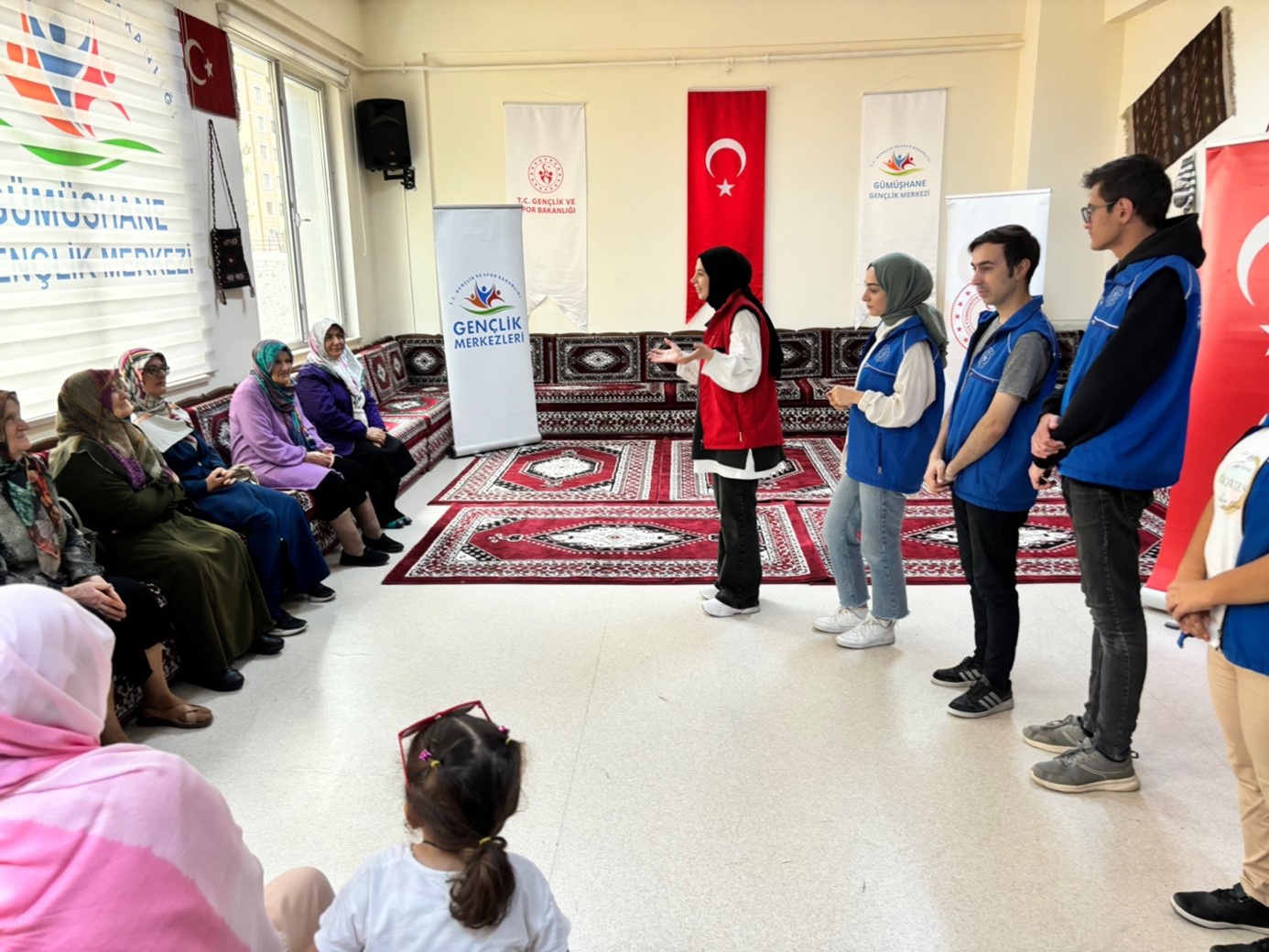 Gençlik Merkezi’nde “Kuşaktan Kuşağa Öğrenme” etkinliği yapıldı 4