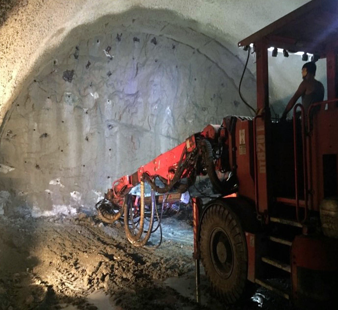 Yeni Zigana tüneli yüzde 89 seviyesine ulaştı 6