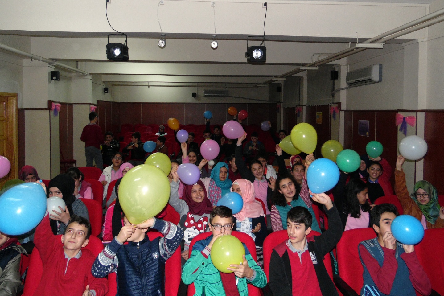 Fevzipaşa Ortaokulunda öğrenciler TEOG sınavı öncesi stres attı 4