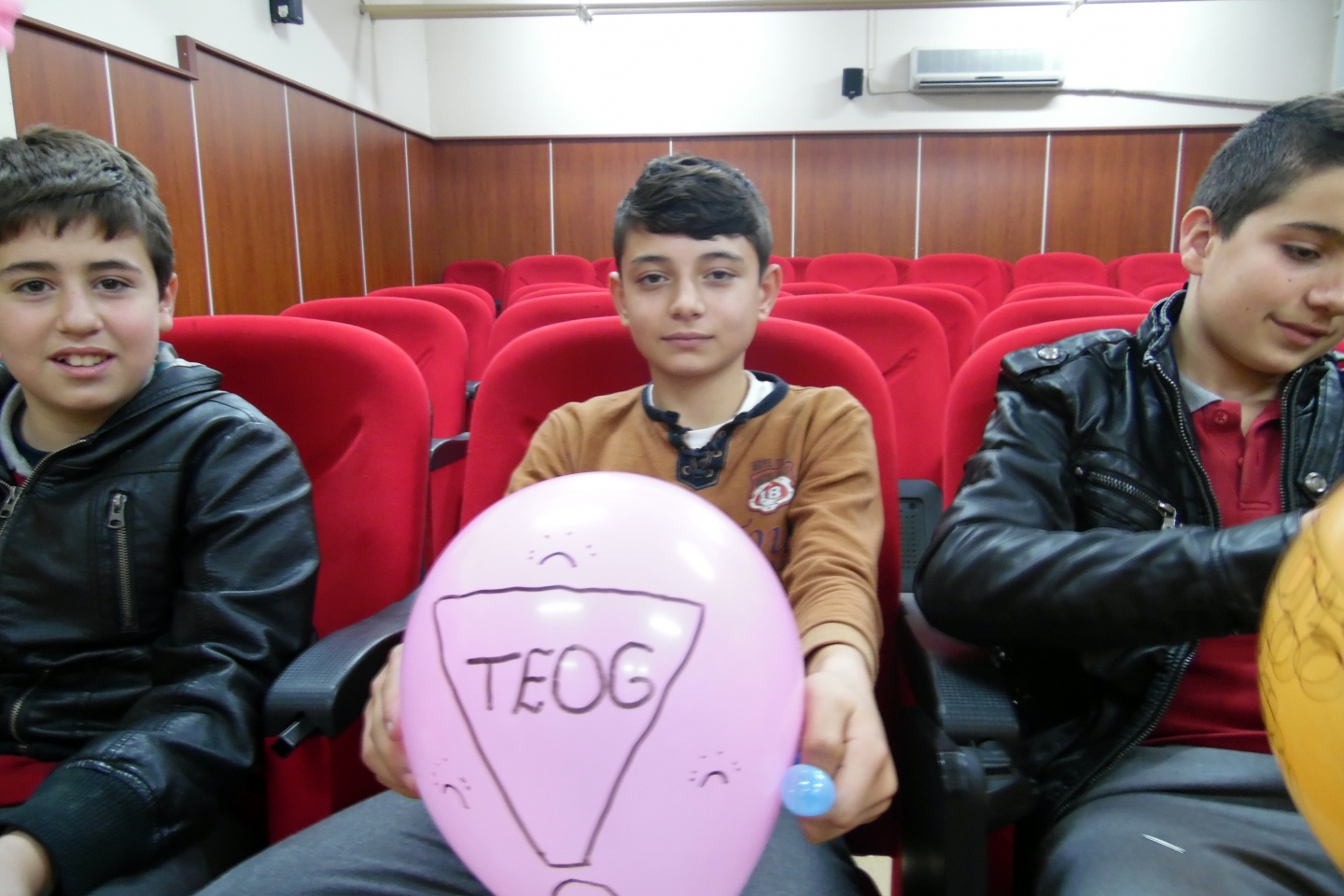 Fevzipaşa Ortaokulunda öğrenciler TEOG sınavı öncesi stres attı 1