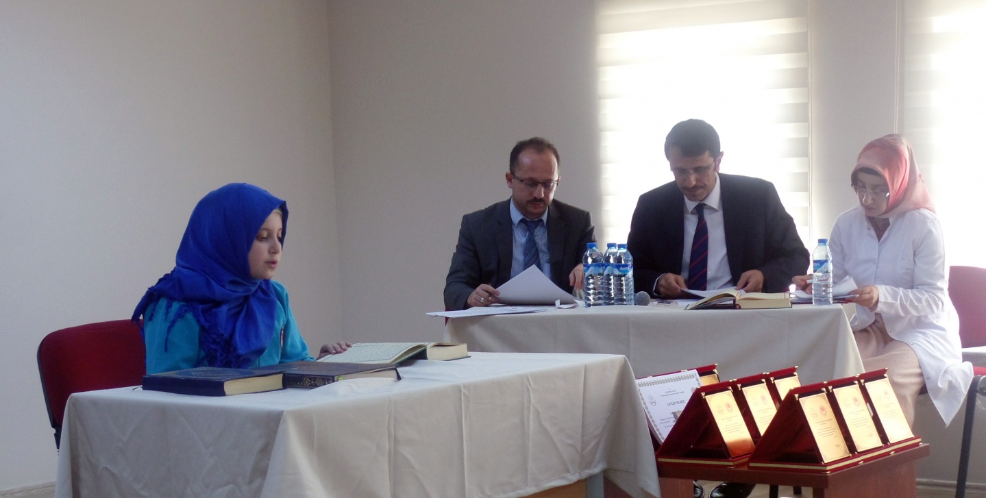 İmam Hatip ortaokulunda Kur’an-ı Kerim ve Ezan okuma yarışması düzenlendi 18