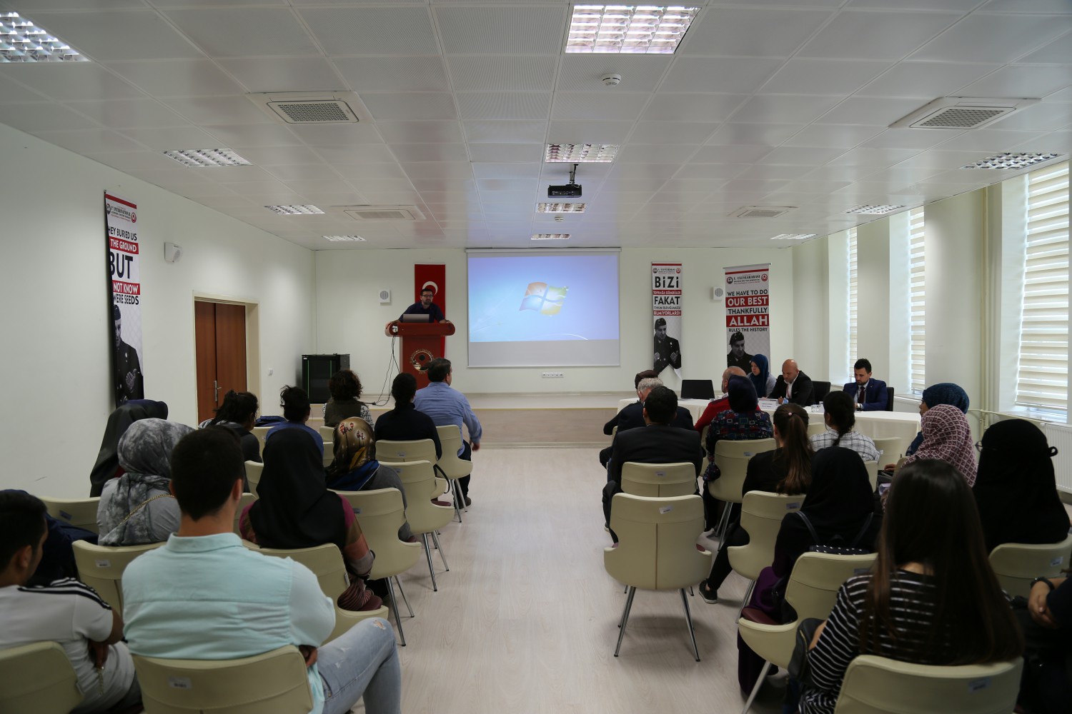 Sempozyum ikinci gününde devam ediyor 1