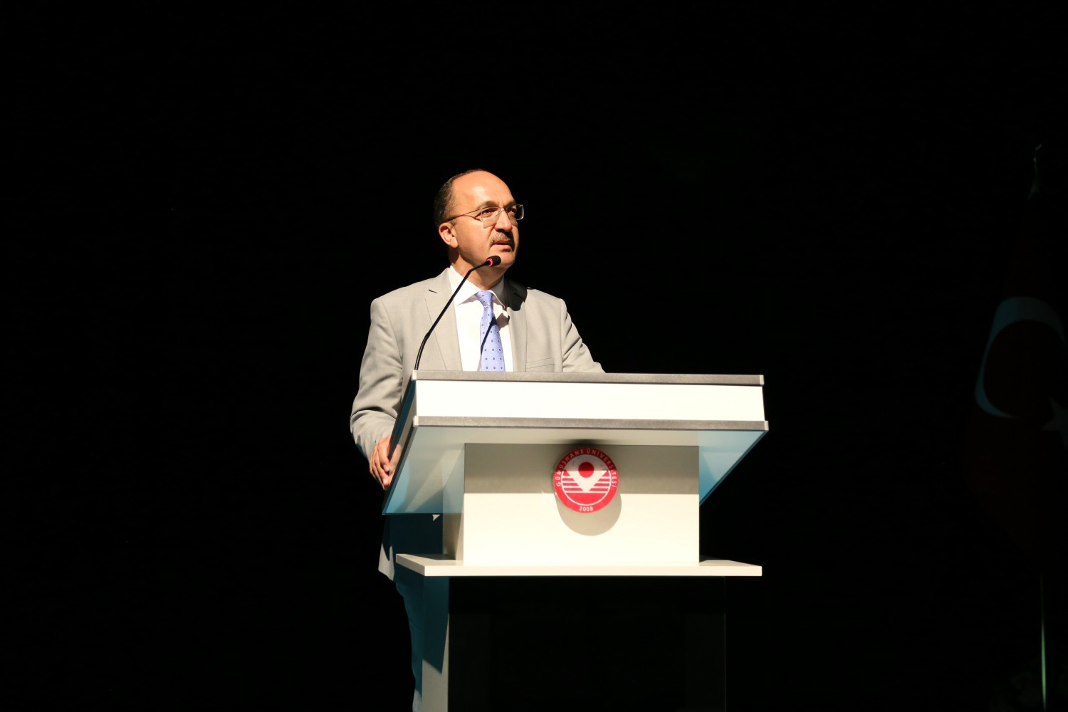 Sempozyum ikinci gününde devam ediyor 4