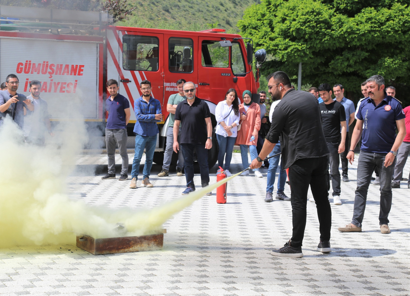GÜ’de yangın söndürme tatbikatı gerçekleştirildi 6