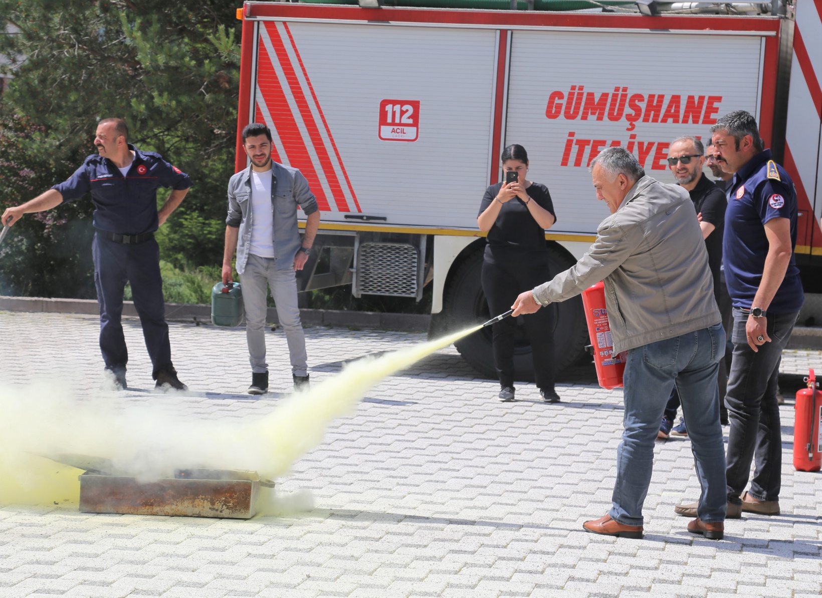 GÜ’de yangın söndürme tatbikatı gerçekleştirildi 4