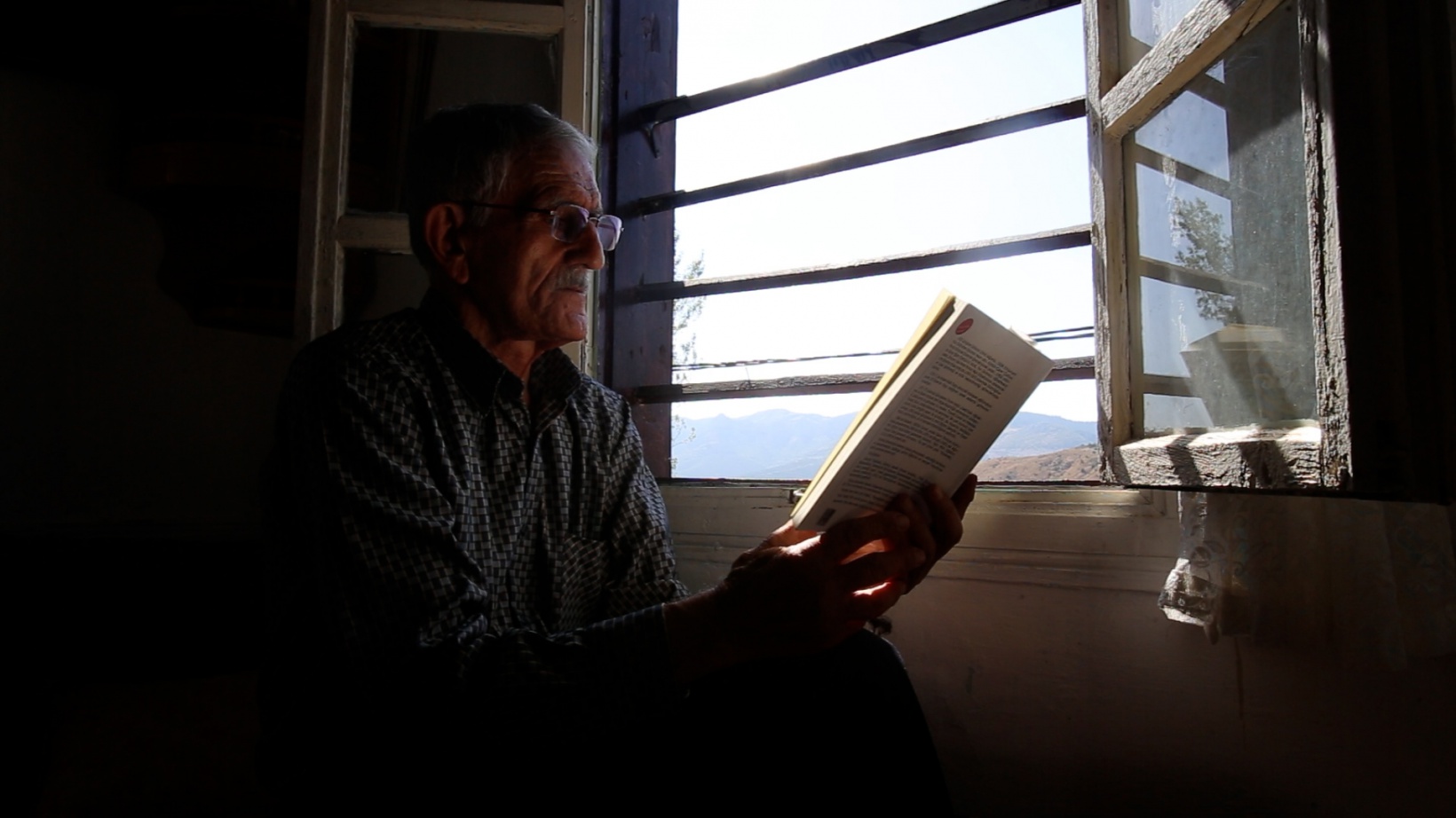 Hem okuyor hem yazıyor hem yapıyor 10