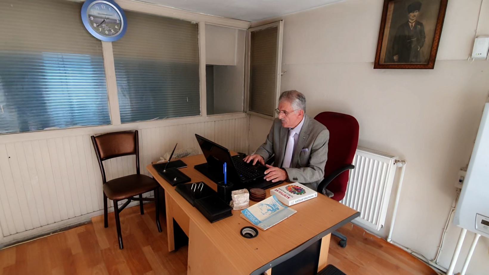 Hem okuyor hem yazıyor hem yapıyor 6