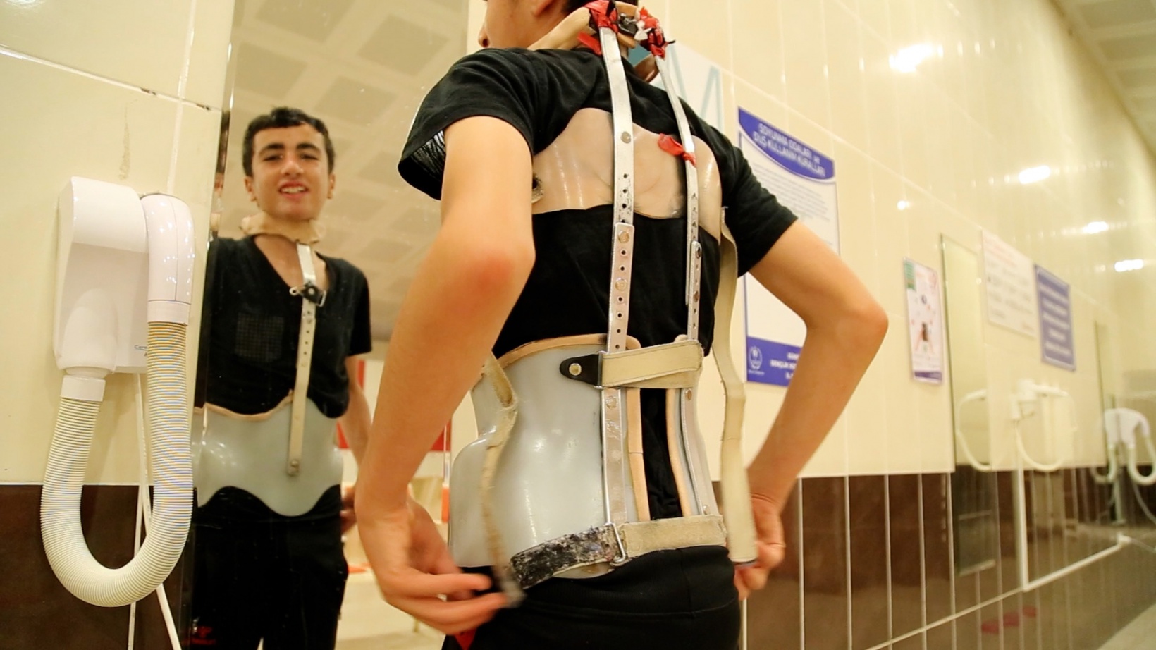 Çocuklar yüzme ile ameliyattan kurtuluyor 11