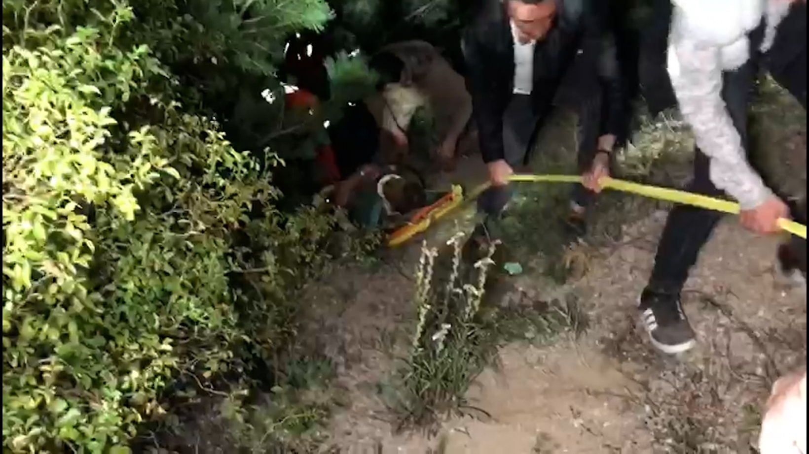 250 metrelik uçuruma yuvarlandı 4