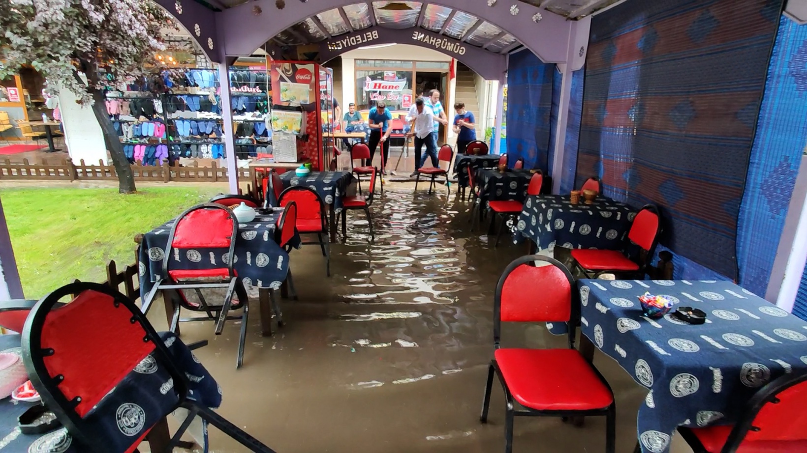 Gümüşhane’de kuvvetli sağanak etkili oldu 12