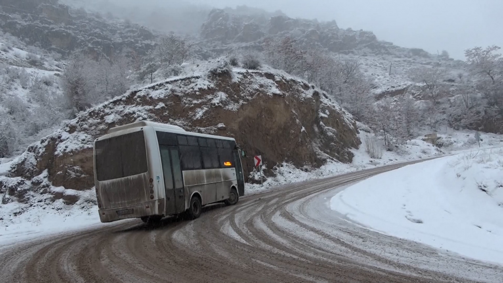 Yeni Devlet Hastanesi’nde yol sorunu çözüm bekliyor 6