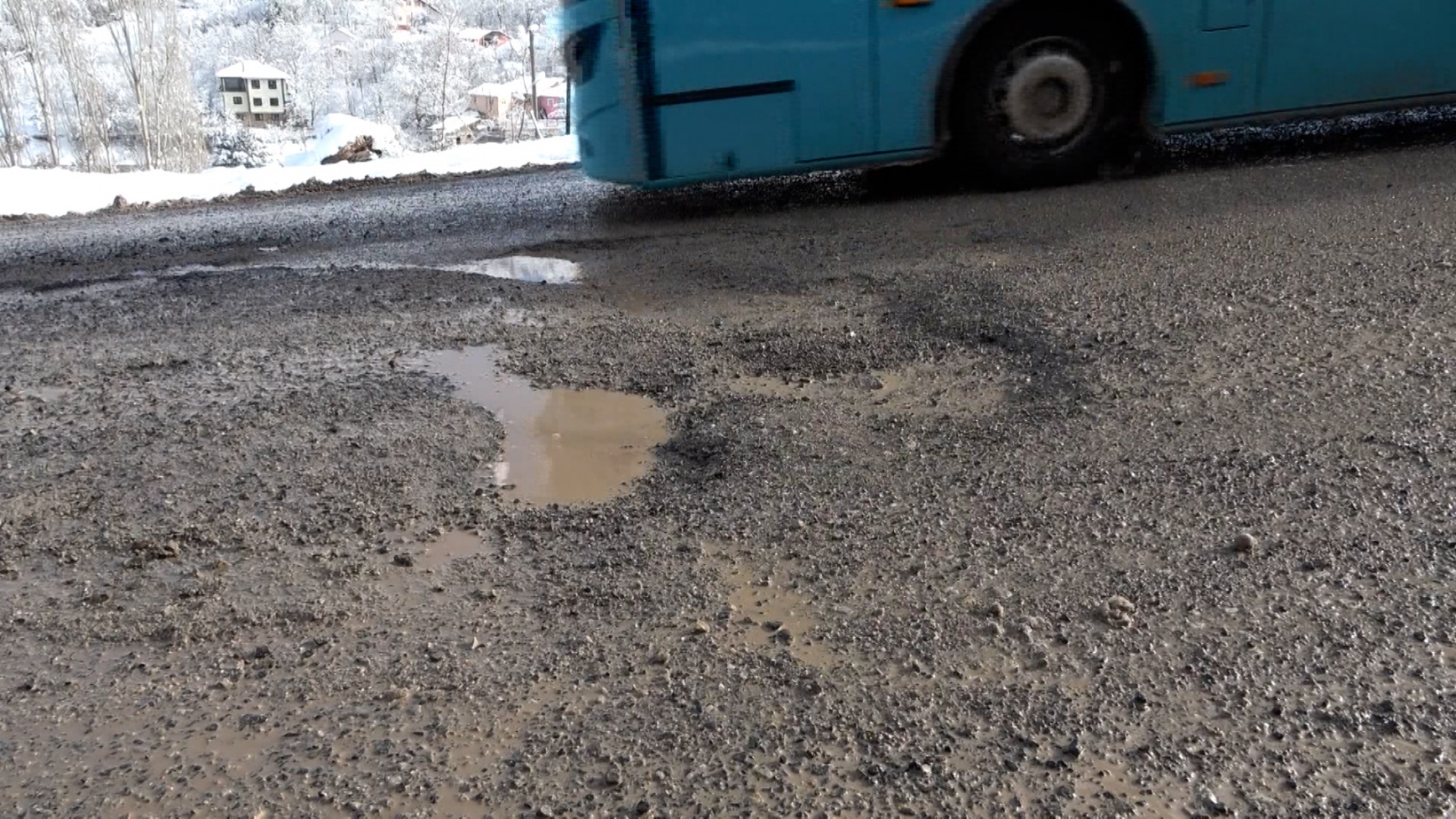 Yeni Devlet Hastanesi’nde yol sorunu çözüm bekliyor 12