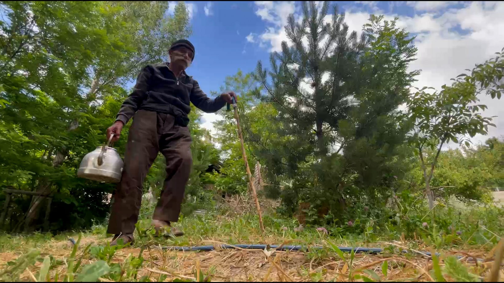 Görmeyen gözleriyle binlerce fidan yetiştirdi 13