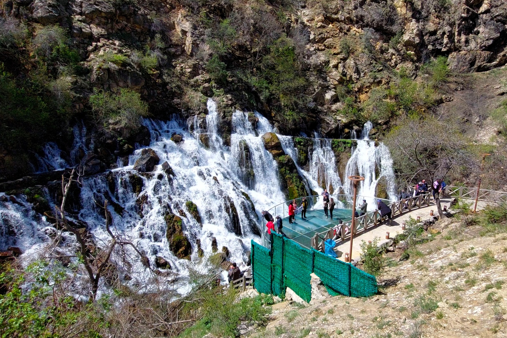 Türkiye’nin en etkileyici şelalelerinden birisi: Tomara 5