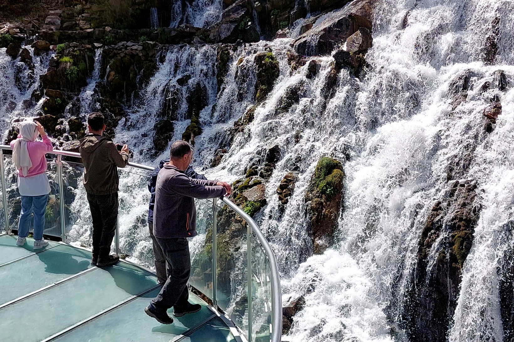Türkiye’nin en etkileyici şelalelerinden birisi: Tomara 2