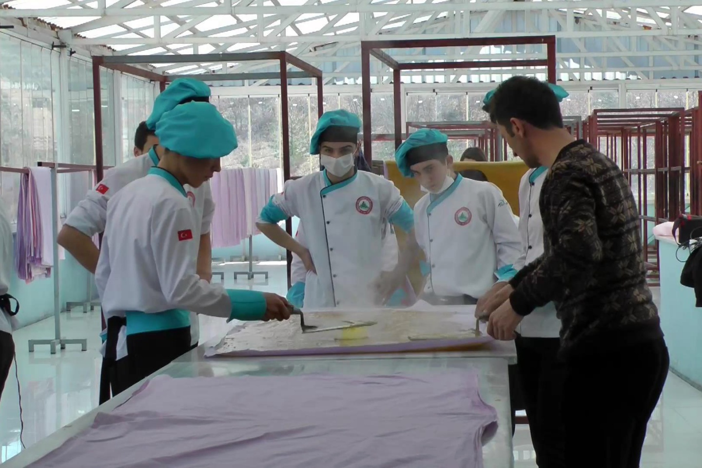 Geleceğin pestil-köme üreticileri işbaşında 11