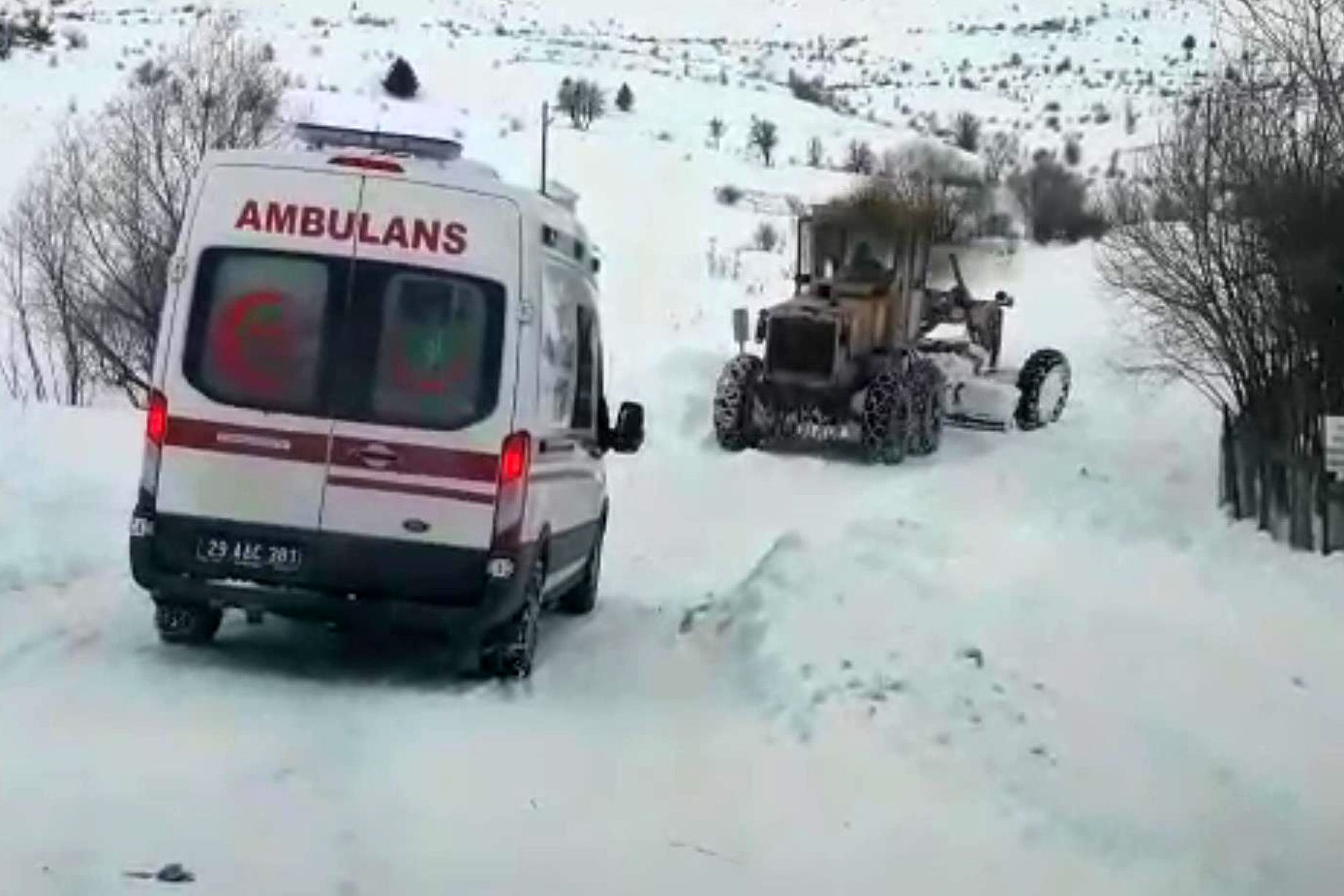 Gümüşhane’de kalp hastası yaşlı adama güçlükle ulaşıldı 1