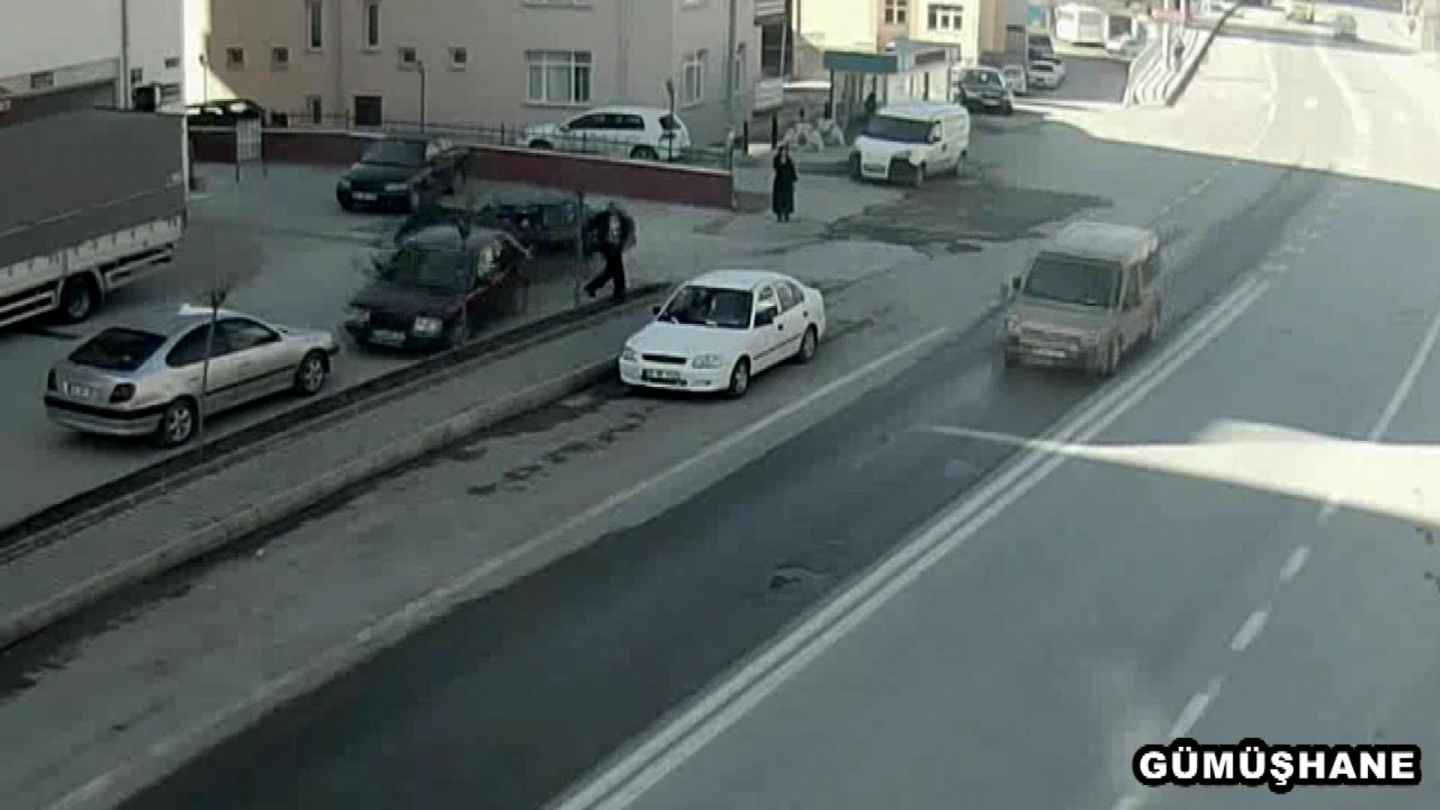Gümüşhane’de ki kazalar MOBESE kameralarına yansıdı 7