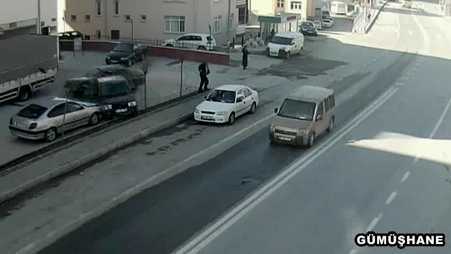 Gümüşhane’de ki kazalar MOBESE kameralarına yansıdı 6