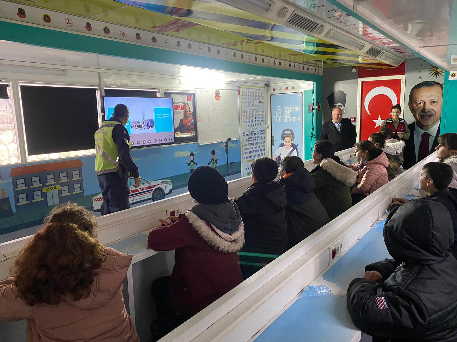 Jandarma’dan trafik eğitimleri 2