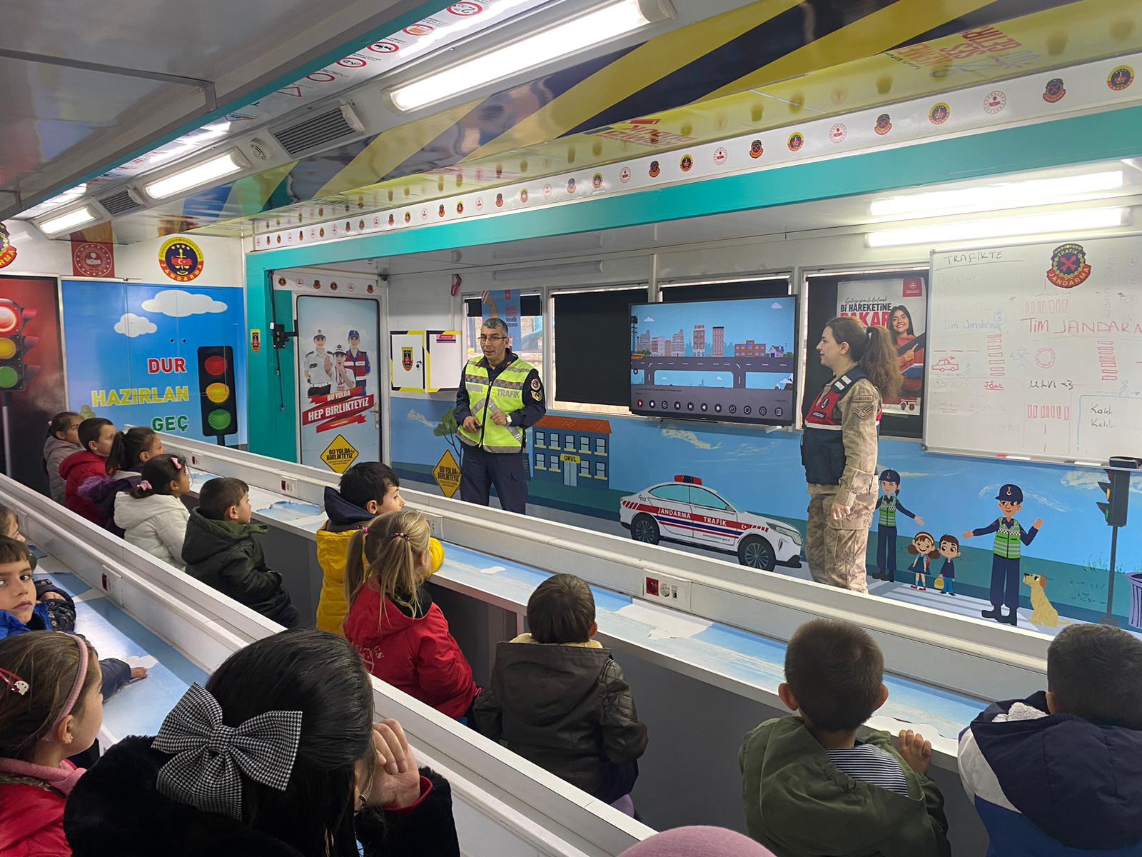 Jandarma’dan trafik eğitimleri 5