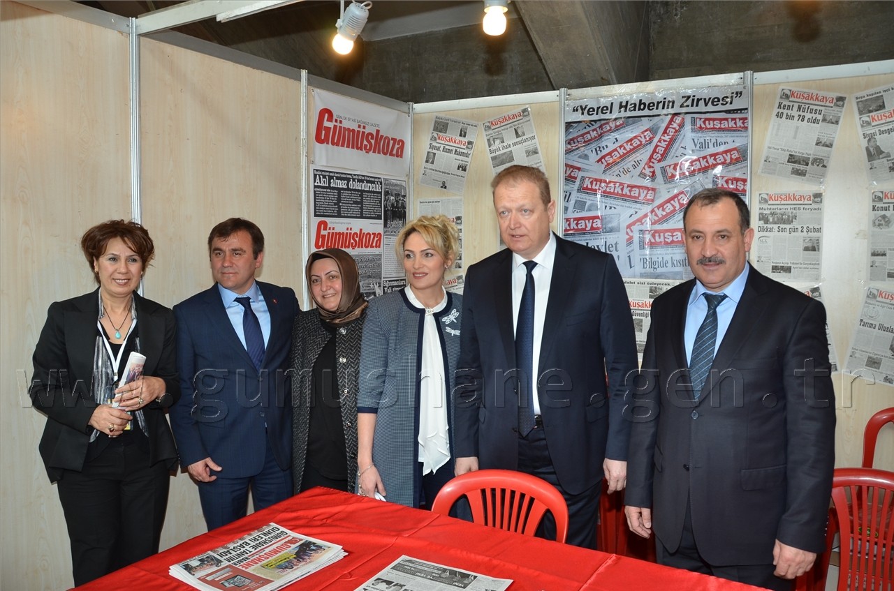 Vali Yavuz tüm stantları eşiyle gezdi 7