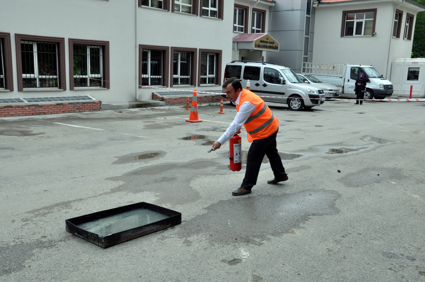 Milli Eğitim Müdürlüğünde yangın tatbikatı 4