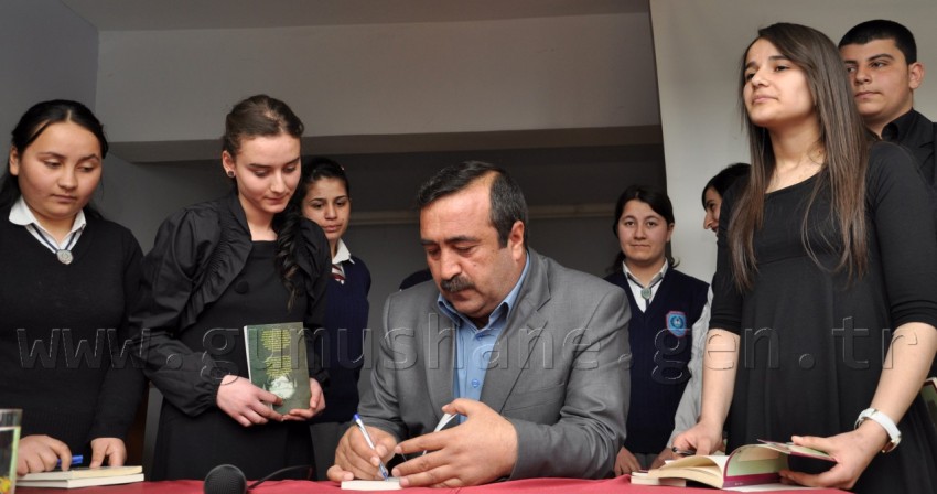 Gümüşhaneli Öğrenciler Okuyor 11