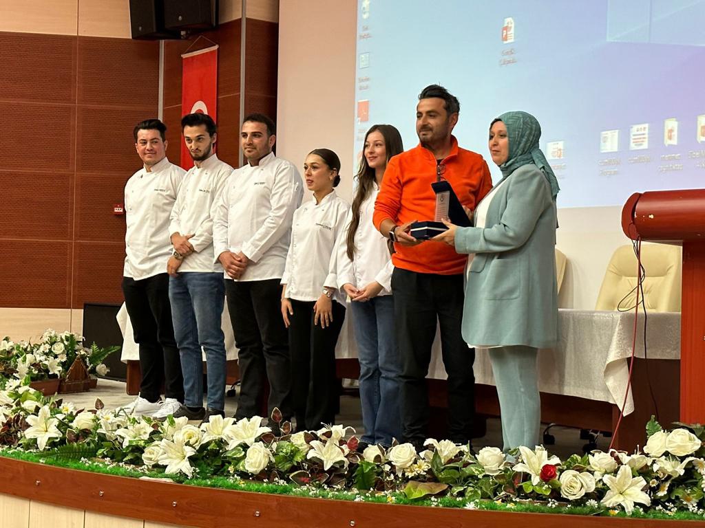 Turizm Fakültesi’nde oryantasyon programı ve ödül töreni düzenlendi 3