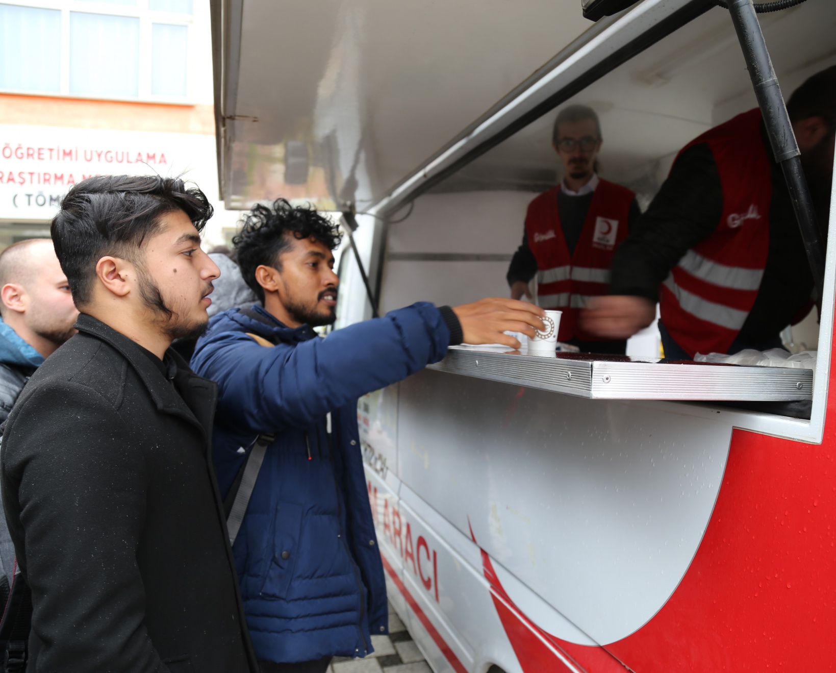 Uluslararası öğrencilerden anlamlı karşılama 2