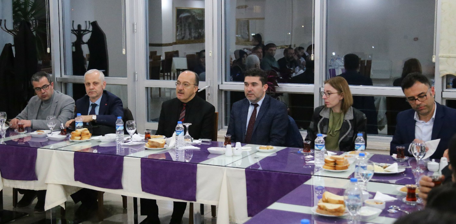 GÜ Kalite Komisyonu üyelerine teşekkür belgesi verildi 2