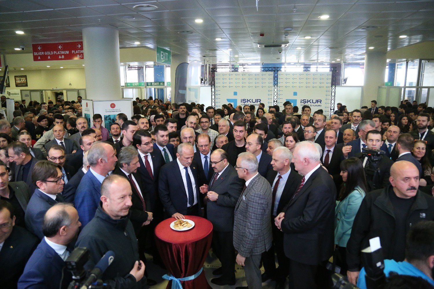 GÜ öğrencileri DOKKAF 2020 fuarında 10