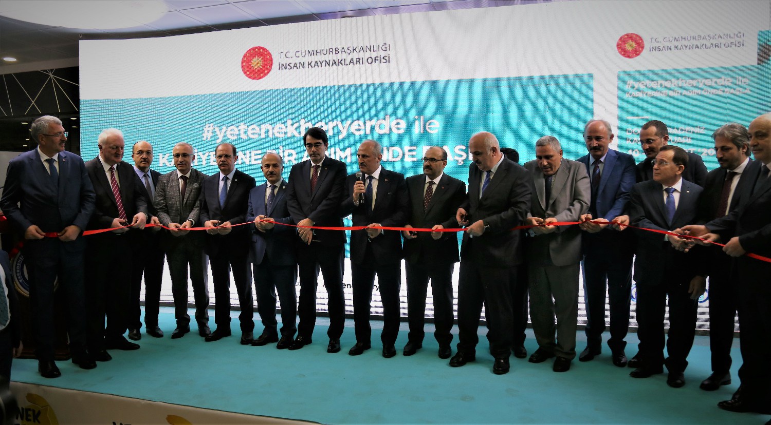 GÜ öğrencileri DOKKAF 2020 fuarında 13