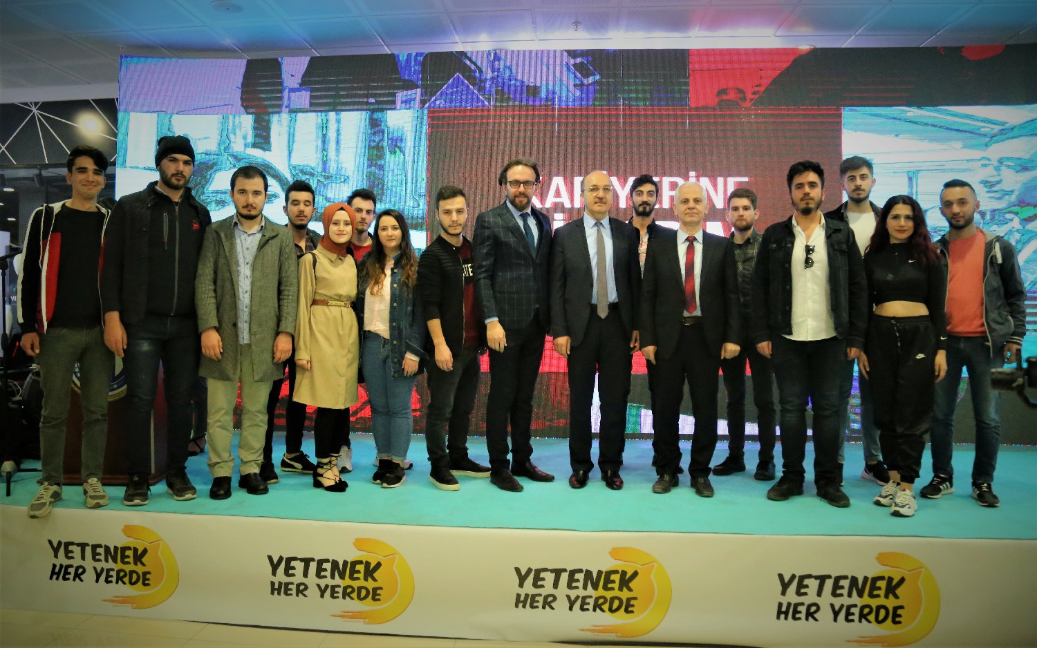 GÜ öğrencileri DOKKAF 2020 fuarında 9