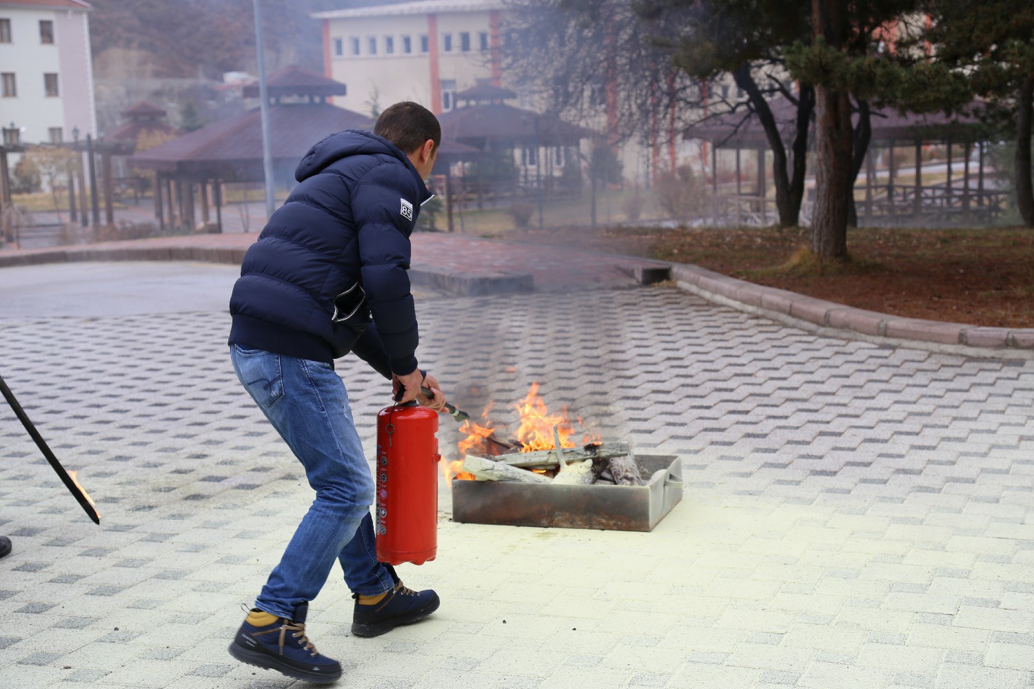 GÜ personeline acil durumlara müdahale eğitimleri verildi 10