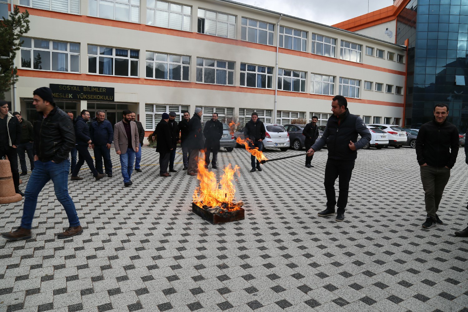 GÜ personeline acil durumlara müdahale eğitimleri verildi 4