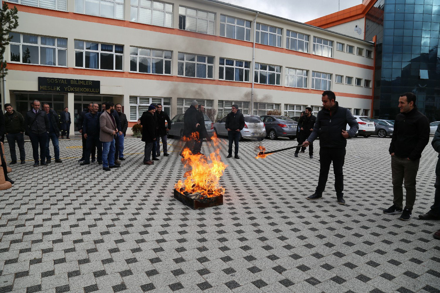 GÜ personeline acil durumlara müdahale eğitimleri verildi 14