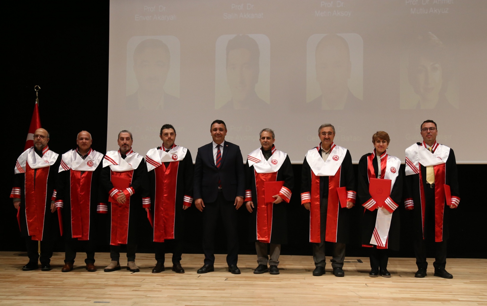 GÜ’de akademik berat ve ödül töreni düzenlendi 2