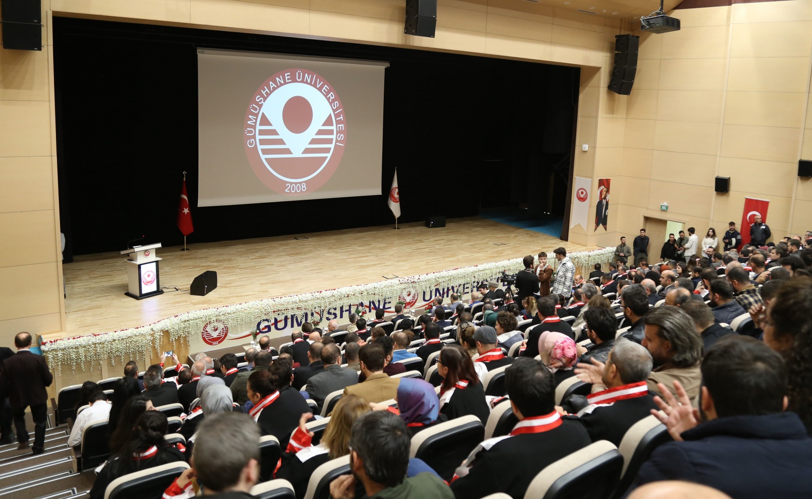 GÜ’de akademik yıl açılış töreni gerçekleştirildi 9