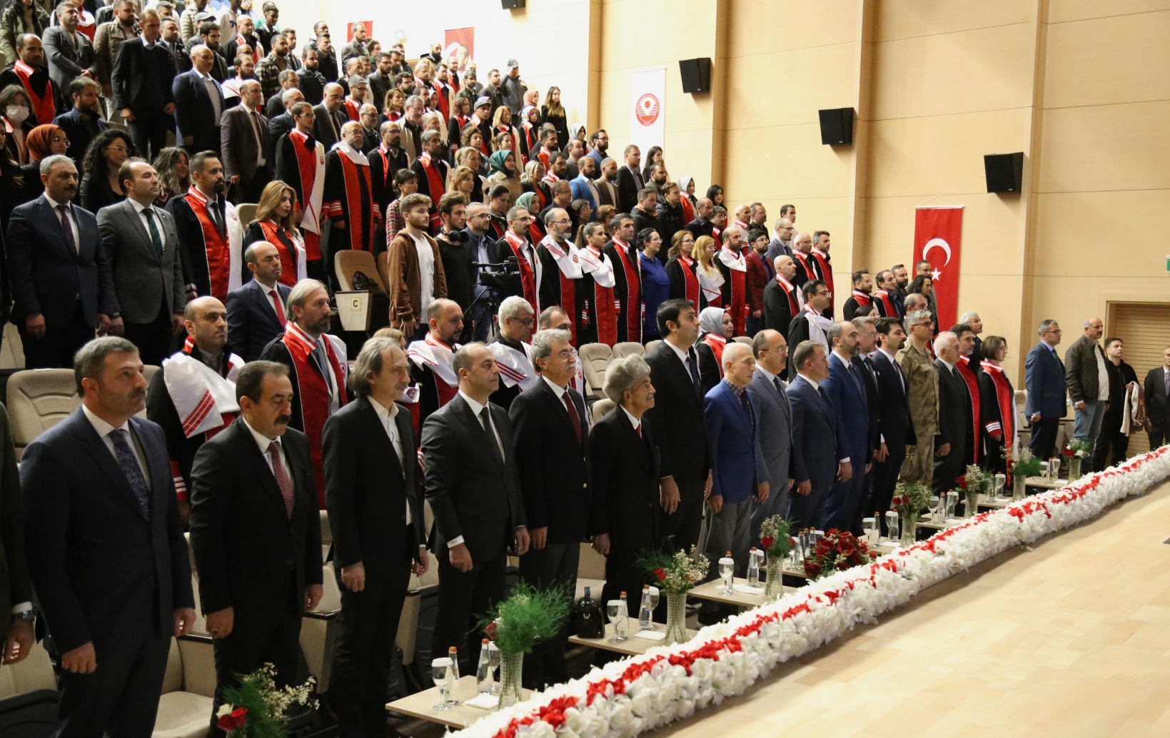 GÜ’de akademik yıl açılış töreni gerçekleştirildi 8