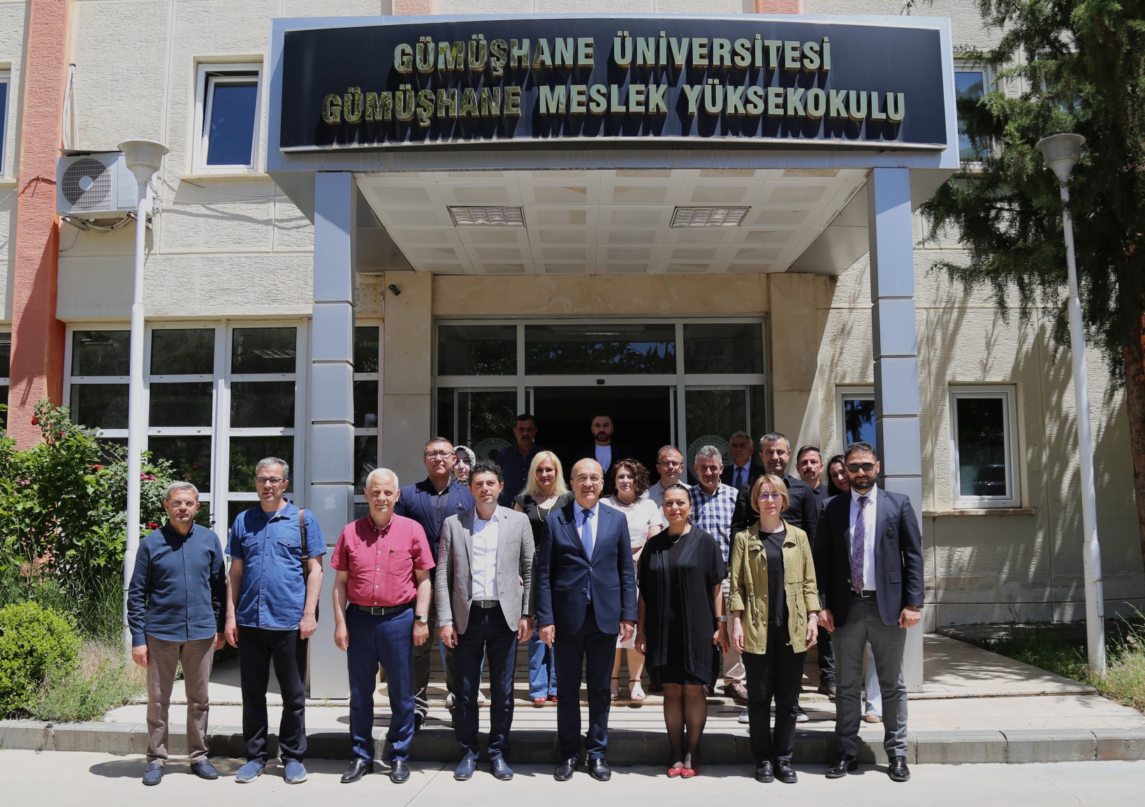 GÜ’de yeni atamalar yapıldı 2