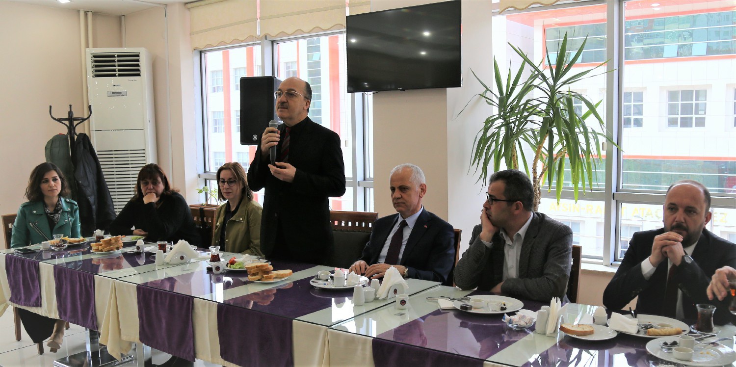 GÜ’de kadınlara yönelik kahvaltı programı düzenlendi 1