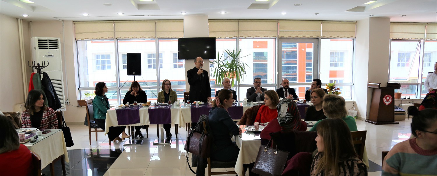 GÜ’de kadınlara yönelik kahvaltı programı düzenlendi 8