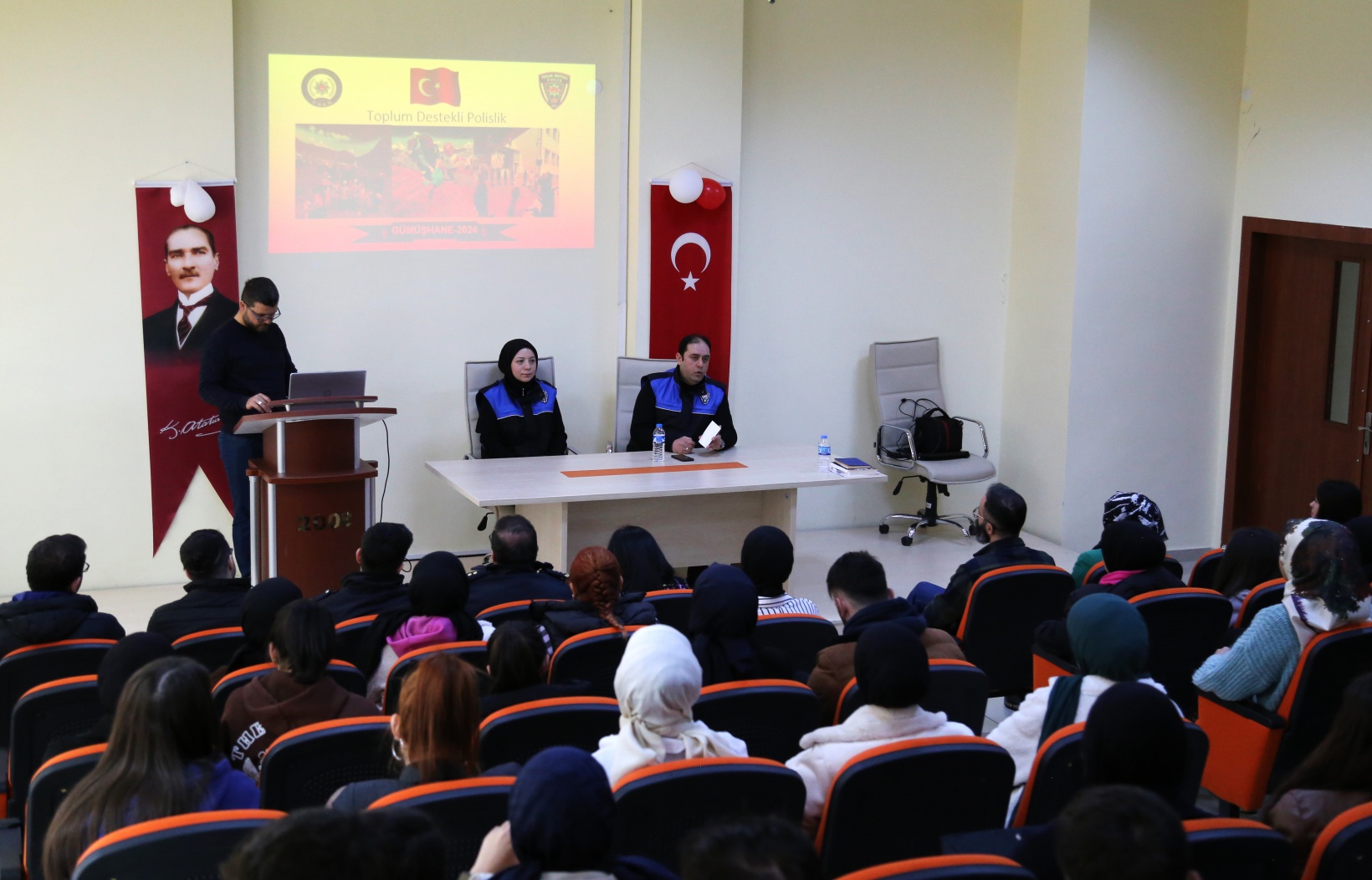 Polislik üniversite öğrencilerine tanıtıldı 4